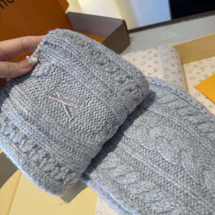 루이비통 온리 LV 미니 케이블 스카프 그레이 양털100% 레플리카 미러급 SA급 S급 고퀄리티 최상급 하이엔드 악세사리 [남성여성공용] 5