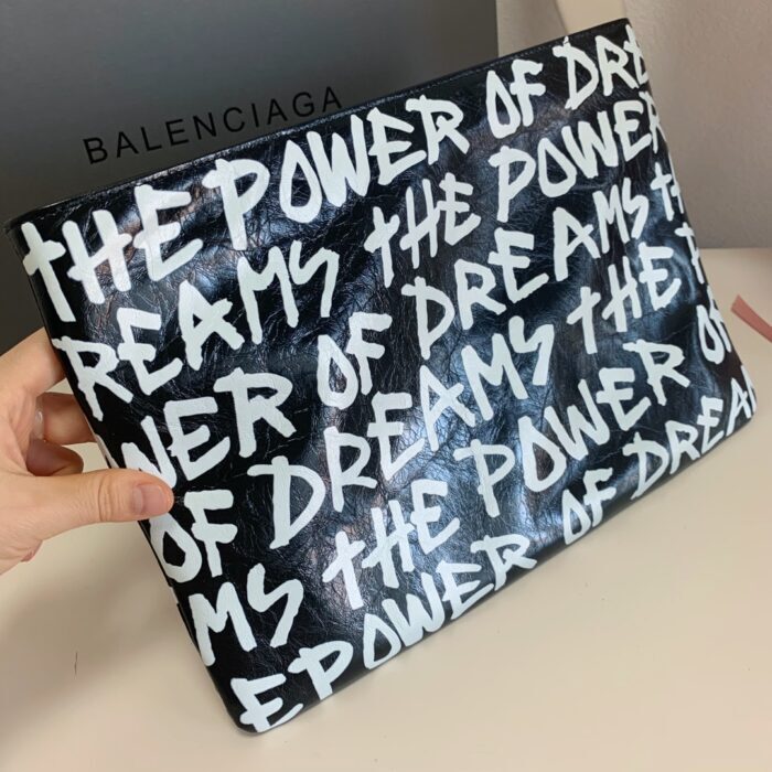 발렌시아가 그래피티 파우치 블랙 화이트 양가죽 레플리카 미러급 SA급 S급 고퀄리티 최상급 하이엔드 가방 [남성여성공용] 4