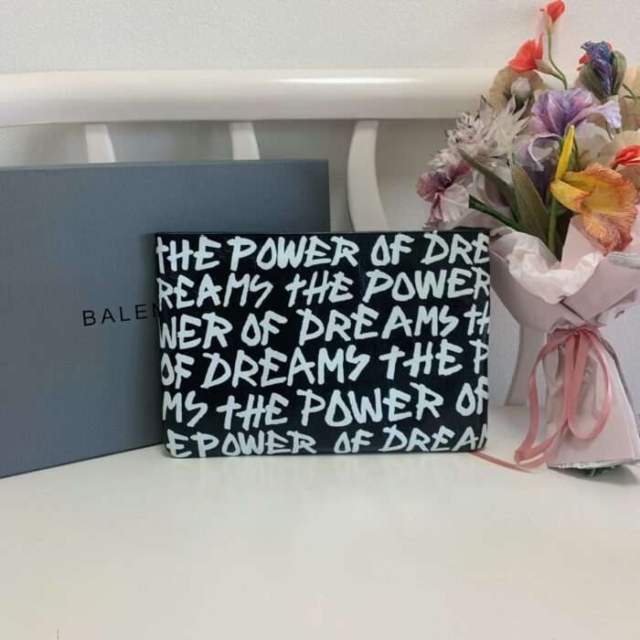 발렌시아가 그래피티 파우치 블랙 화이트 양가죽 레플리카 미러급 SA급 S급 고퀄리티 최상급 하이엔드 가방 [남성여성공용] 2