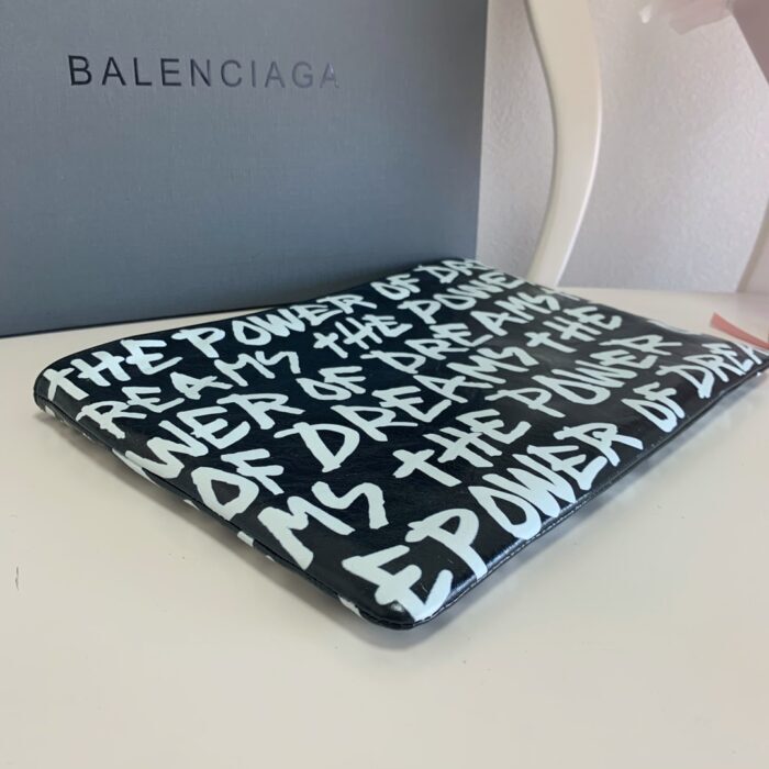 발렌시아가 그래피티 파우치 블랙 화이트 양가죽 레플리카 미러급 SA급 S급 고퀄리티 최상급 하이엔드 가방 [남성여성공용] 6