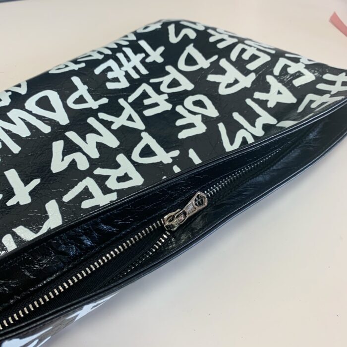 발렌시아가 그래피티 파우치 블랙 화이트 양가죽 레플리카 미러급 SA급 S급 고퀄리티 최상급 하이엔드 가방 [남성여성공용] 7