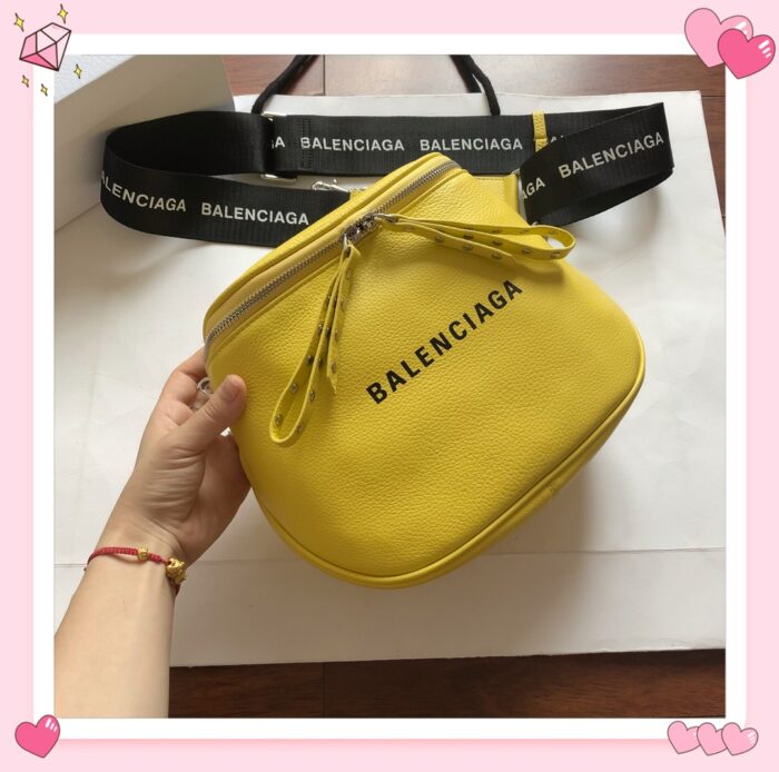 발렌시아가 모노그램 크로스백 옐로우 레플리카 미러급 SA급 S급 고퀄리티 최상급 하이엔드 가방 [남성여성공용] 6