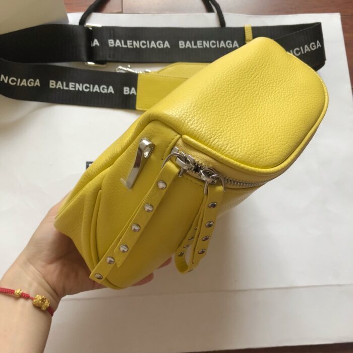 발렌시아가 모노그램 크로스백 옐로우 레플리카 미러급 SA급 S급 고퀄리티 최상급 하이엔드 가방 [남성여성공용] 9