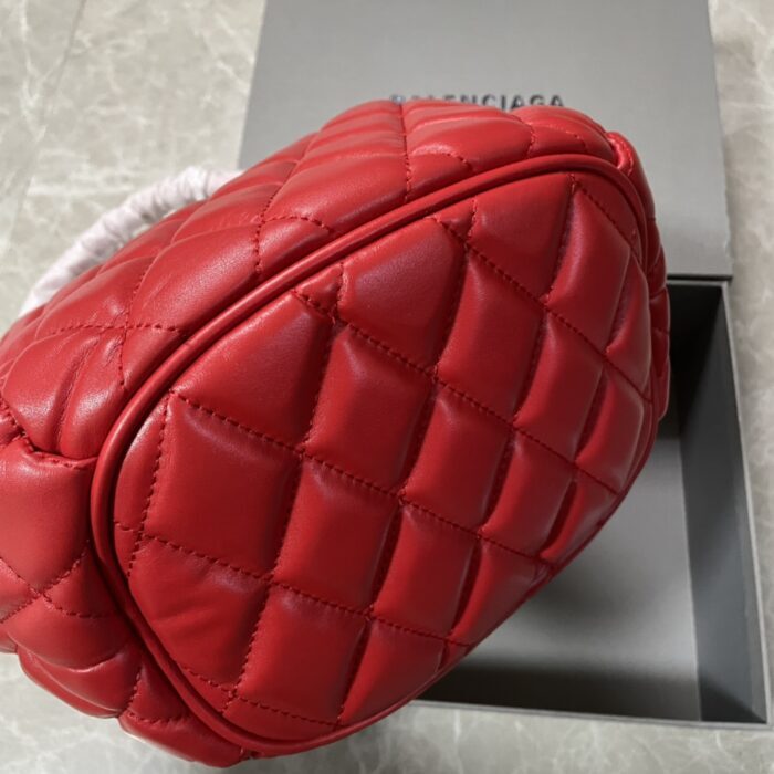 발렌시아가 B 퀼팅 버킷백 레드 양가죽 레플리카 미러급 SA급 S급 고퀄리티 최상급 하이엔드 가방 [여성] 5