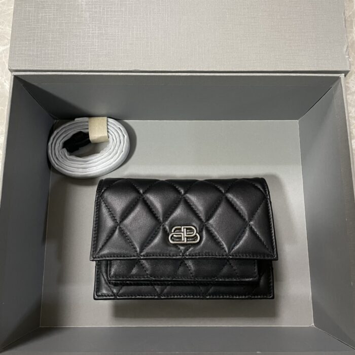 발렌시아가 BB 퀼팅 백 블랙 양가죽 레플리카 미러급 SA급 S급 고퀄리티 최상급 하이엔드 가방 [여성]