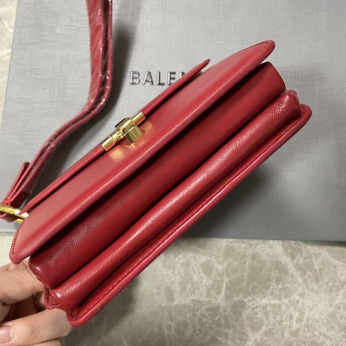 발렌시아가 양가죽 스퀘어 백 레드 레플리카 미러급 SA급 S급 고퀄리티 최상급 하이엔드 가방 [여성] 4