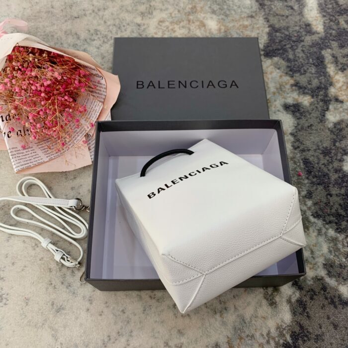발렌시아가 로고 미니 폰홀더 토트백 겸 숄더백 크로스백 화이트 레플리카 미러급 SA급 S급 고퀄리티 최상급 하이엔드 가방 [여성] 6