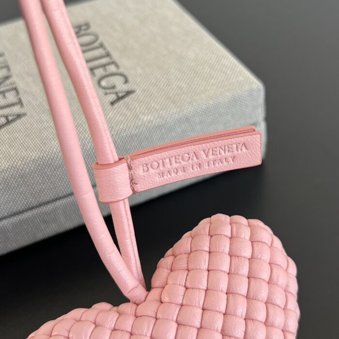 보테가베네타 하트 참 핑크 양가죽 844701 레플리카 미러급 SA급 S급 고퀄리티 최상급 하이엔드 악세사리 [남성여성공용] 7