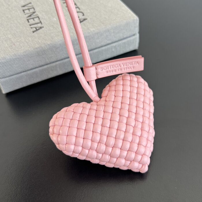보테가베네타 하트 참 핑크 양가죽 844701 레플리카 미러급 SA급 S급 고퀄리티 최상급 하이엔드 악세사리 [남성여성공용] 5