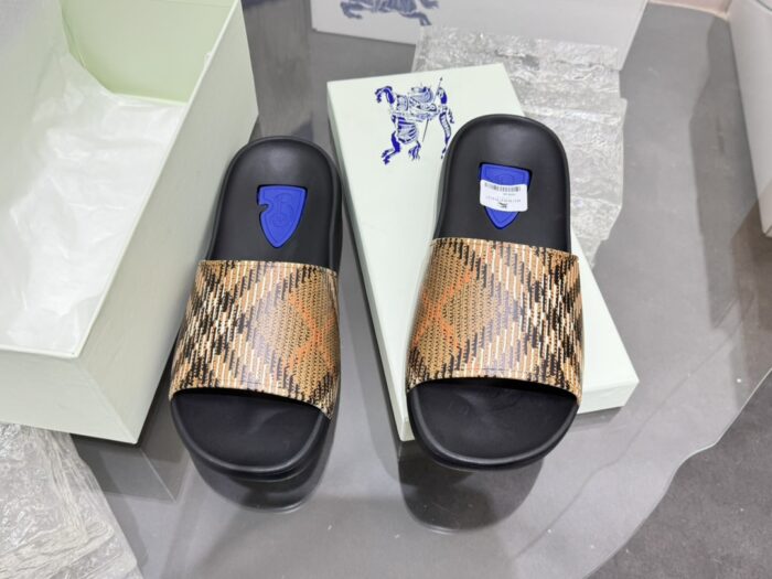 버버리 블루 B 체크 슬리퍼 브라운 남성용 레플리카 미러급 SA급 S급 고퀄리티 최상급 하이엔드 신발 [남성] 2