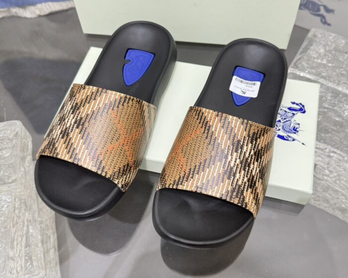 버버리 블루 B 체크 슬리퍼 브라운 남성용 레플리카 미러급 SA급 S급 고퀄리티 최상급 하이엔드 신발 [남성] 3