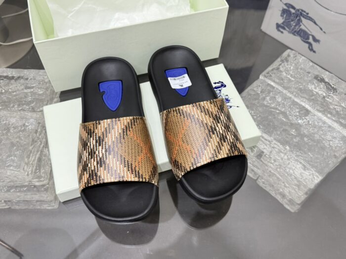 버버리 블루 B 체크 슬리퍼 브라운 남성용 레플리카 미러급 SA급 S급 고퀄리티 최상급 하이엔드 신발 [남성] 4