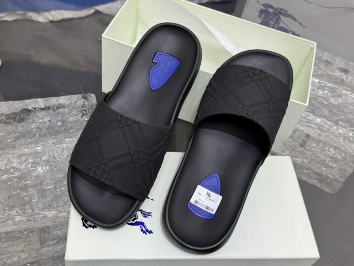 버버리 블루 B 각인 체크 슬리퍼 블랙 남성용 레플리카 미러급 SA급 S급 고퀄리티 최상급 하이엔드 신발 [남성] 4