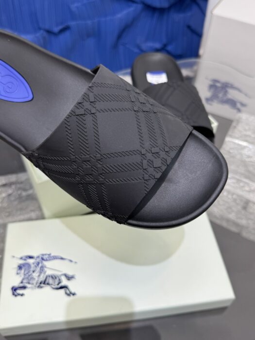 버버리 블루 B 각인 체크 슬리퍼 블랙 남성용 레플리카 미러급 SA급 S급 고퀄리티 최상급 하이엔드 신발 [남성] 8