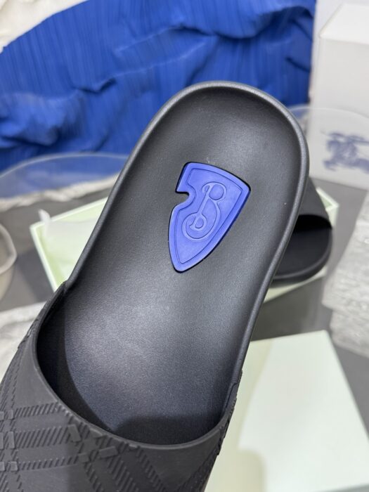 버버리 블루 B 각인 체크 슬리퍼 블랙 남성용 레플리카 미러급 SA급 S급 고퀄리티 최상급 하이엔드 신발 [남성] 7