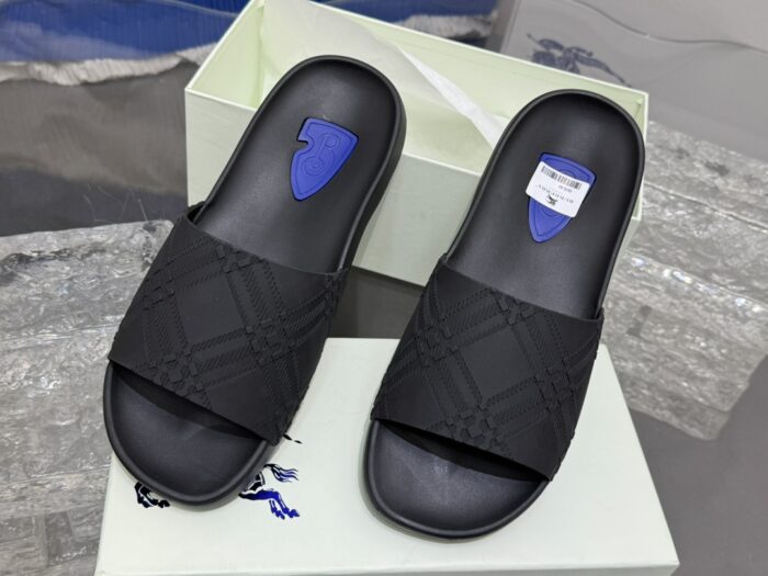 버버리 블루 B 각인 체크 슬리퍼 블랙 남성용 레플리카 미러급 SA급 S급 고퀄리티 최상급 하이엔드 신발 [남성] 3