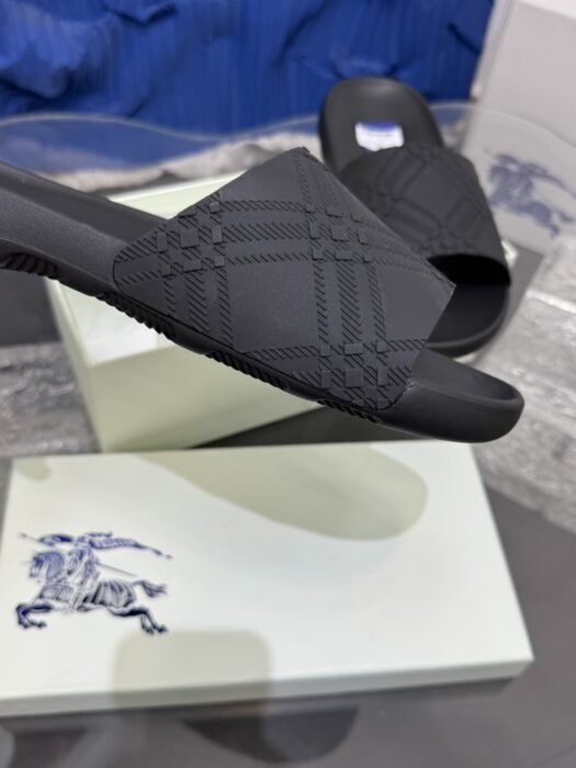 버버리 블루 B 각인 체크 슬리퍼 블랙 남성용 레플리카 미러급 SA급 S급 고퀄리티 최상급 하이엔드 신발 [남성] 9