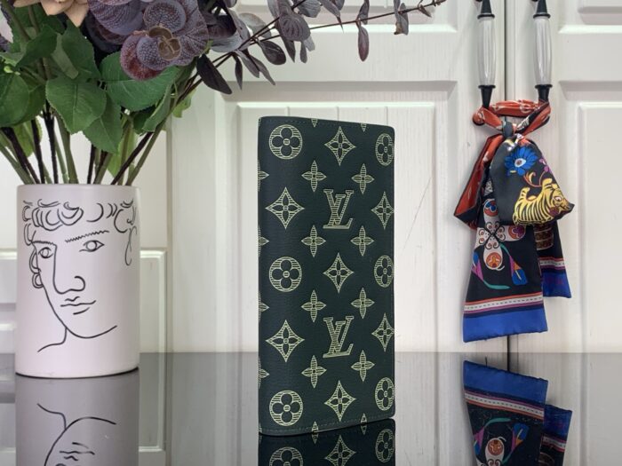 루이비통 브라짜 월릿 장지갑 흑녹색 M61697 레플리카 미러급 SA급 S급 고퀄리티 최상급 하이엔드 지갑 [남성여성공용] 4