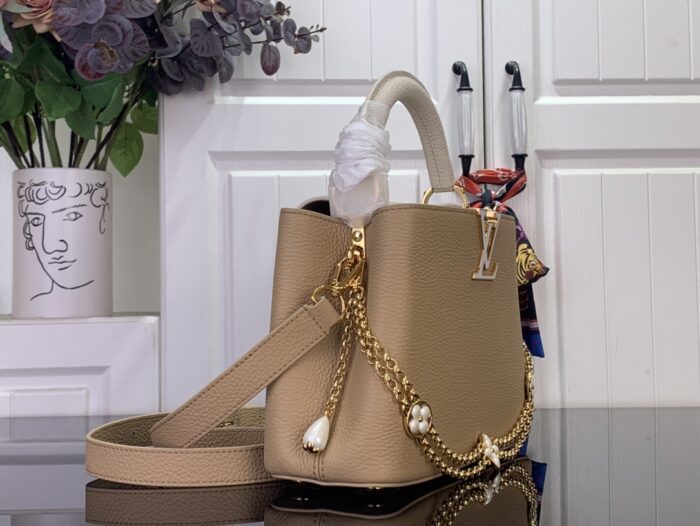 루이비통 카퓌신 BB M25461 베이지 레플리카 미러급 SA급 S급 고퀄리티 최상급 하이엔드 가방 [여성] 4