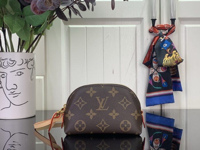 루이비통 코스메틱 퍼스 M25653 레플리카 미러급 SA급 S급 고퀄리티 최상급 하이엔드 가방 [여성]