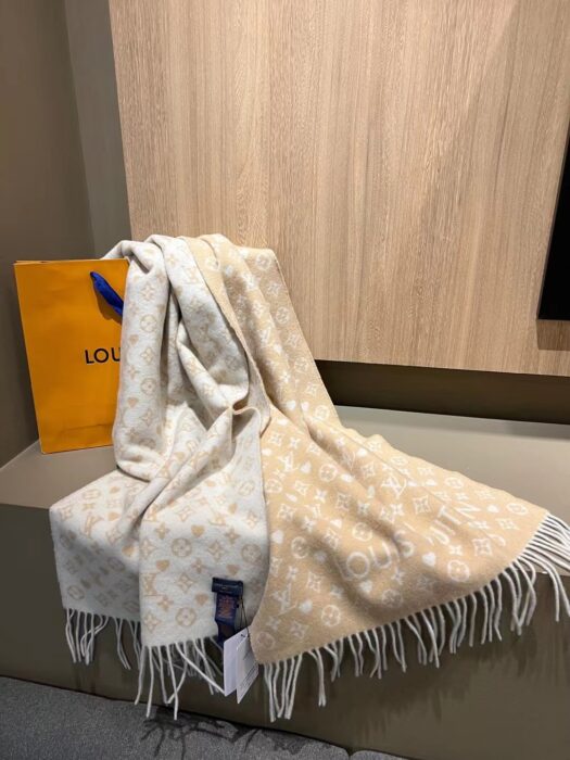 루이비통 게임 온 스카프 베이지 양털 스카프 레플리카 미러급 SA급 S급 고퀄리티 최상급 하이엔드 머플러 목도리 [남성여성공용] 5