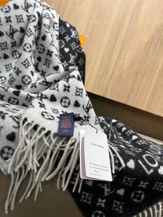 루이비통 게임 온 스카프 블랙 양털 스카프 레플리카 미러급 SA급 S급 고퀄리티 최상급 하이엔드 머플러 목도리 [남성여성공용] 6