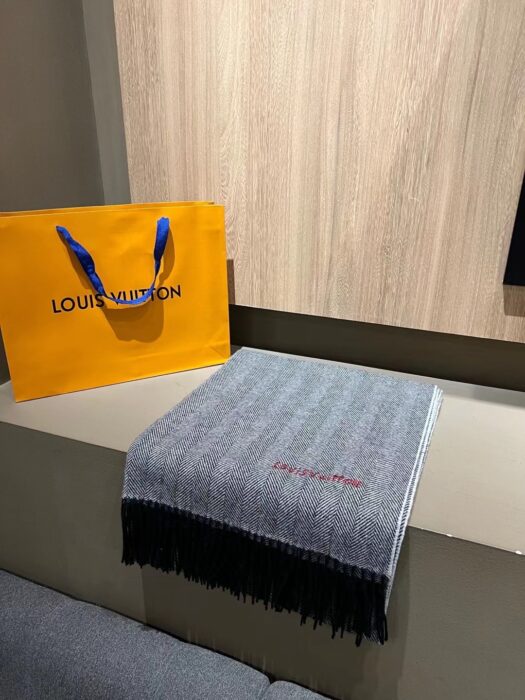루이비통 그레이 스트라이프 스카프 머플러 양털 스카프 레플리카 미러급 SA급 S급 고퀄리티 최상급 하이엔드 머플러 목도리 [남성여성공용]