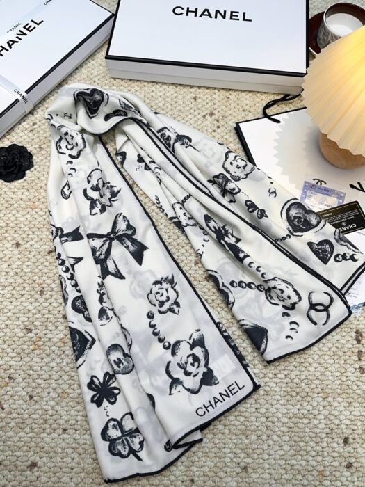 샤넬 프린트 스퀘어 스카프 화이트 스카프 레플리카 미러급 SA급 S급 고퀄리티 최상급 하이엔드 머플러 목도리 [여성] 6