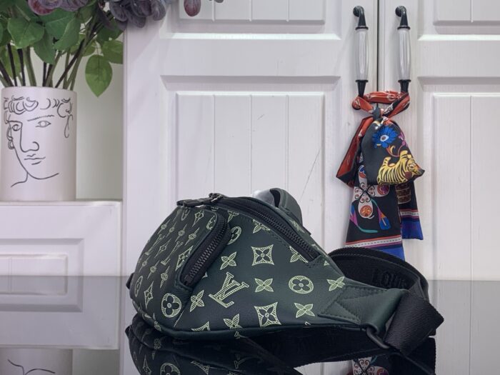 루이비통 러시 범백 M27153 흑녹색 레플리카 미러급 SA급 S급 고퀄리티 최상급 하이엔드 가방 [남성여성공용] 4