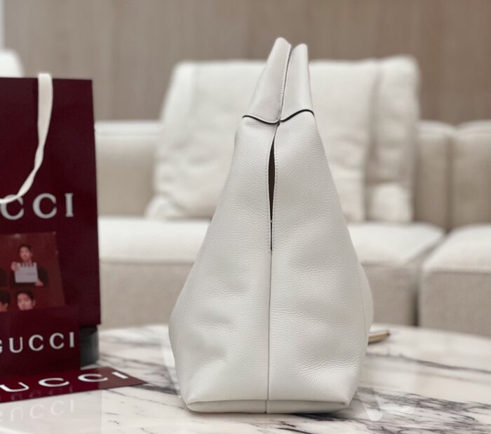 구찌 소프트빗 맥시 숄더백 837466 화이트 레플리카 미러급 SA급 S급 고퀄리티 최상급 하이엔드 가방 [여성] 5