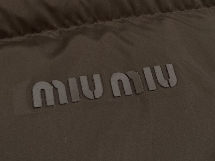 미우미우 레더 카라 패딩 브라운 레플리카 미러급 SA급 S급 고퀄리티 하이엔드 최상급 의류 [남성여성공용] 11