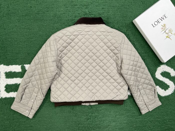 로에베 로고 이음 퀼팅 자켓 레플리카 미러급 SA급 S급 고퀄리티 하이엔드 최상급 의류 [여성] 4