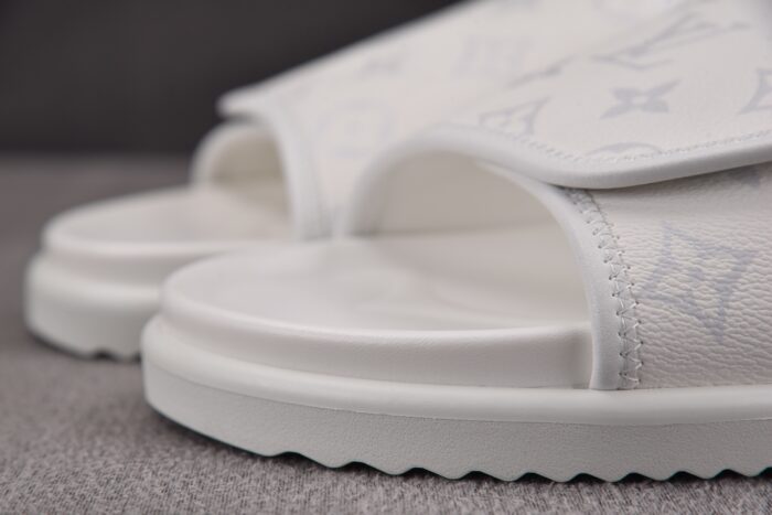 루이비통 마이애미 슬리퍼 화이트 레플리카 미러급 SA급 S급 고퀄리티 최상급 하이엔드 신발 [남성] 10