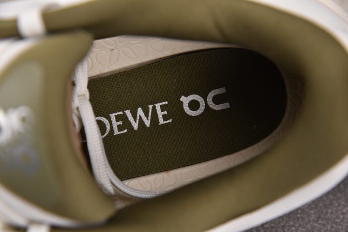 On x 로에베 클라우드 틸트 2.0 화이트 카키 레플리카 미러급 SA급 S급 고퀄리티 최상급 하이엔드 신발 [남성여성공용] 9