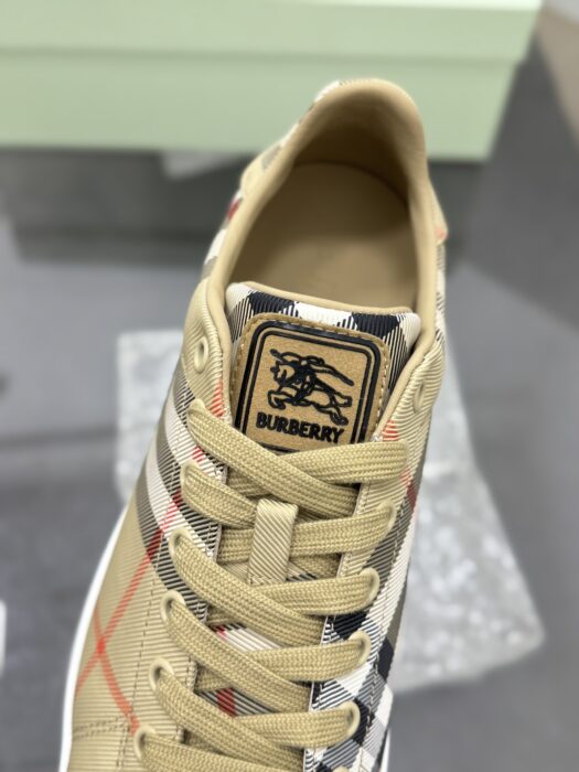 버버리 체크 세트 스니커즈 샌드 베이지 레플리카 미러급 SA급 S급 고퀄리티 최상급 하이엔드 신발 [남성] 6