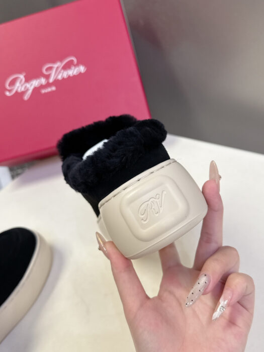 로로피아나 털 로퍼 슬리버 블랙 5cm 레플리카 미러급 SA급 S급 고퀄리티 최상급 하이엔드 신발 [여성] 8