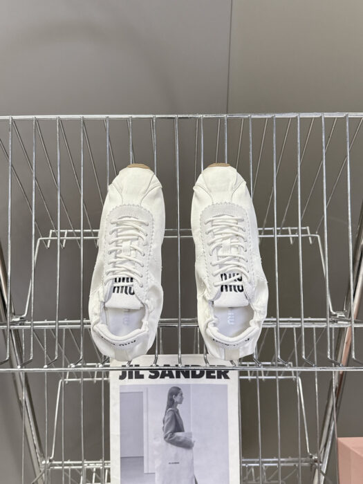 미우미우 캐쥬얼 가벼운 스니커즈 화이트 레플리카 미러급 SA급 S급 고퀄리티 최상급 하이엔드 신발 [여성] 4