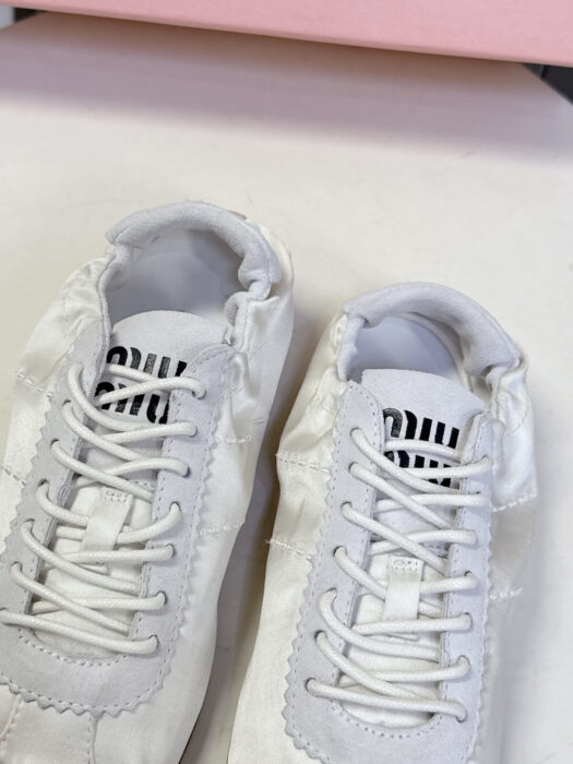 미우미우 캐쥬얼 가벼운 스니커즈 화이트 레플리카 미러급 SA급 S급 고퀄리티 최상급 하이엔드 신발 [여성] 6