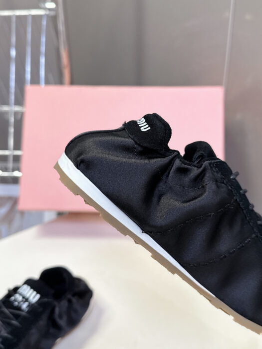 미우미우 캐쥬얼 가벼운 스니커즈 블랙 레플리카 미러급 SA급 S급 고퀄리티 최상급 하이엔드 신발 [여성] 9