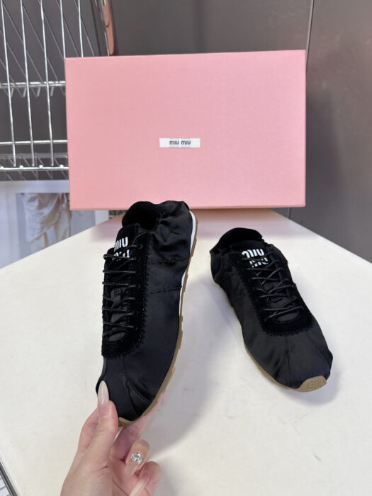 미우미우 캐쥬얼 가벼운 스니커즈 블랙 레플리카 미러급 SA급 S급 고퀄리티 최상급 하이엔드 신발 [여성] 3