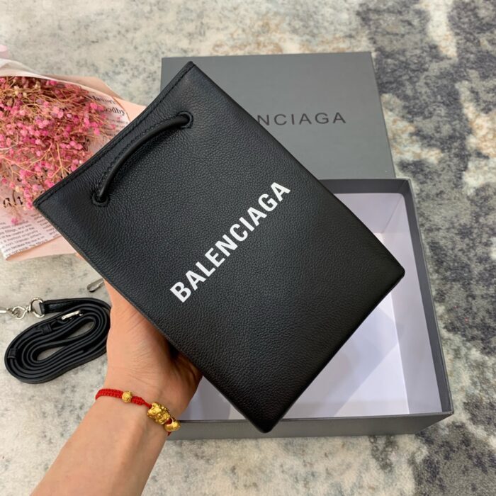 발렌시아가 로고 미니 폰홀더 토트백 겸 숄더백 크로스백 블랙 레플리카 미러급 SA급 S급 고퀄리티 최상급 하이엔드 가방 [여성] 7