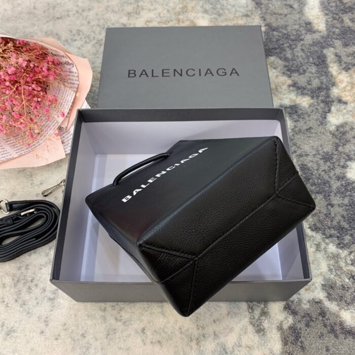 발렌시아가 로고 미니 폰홀더 토트백 겸 숄더백 크로스백 블랙 레플리카 미러급 SA급 S급 고퀄리티 최상급 하이엔드 가방 [여성] 9