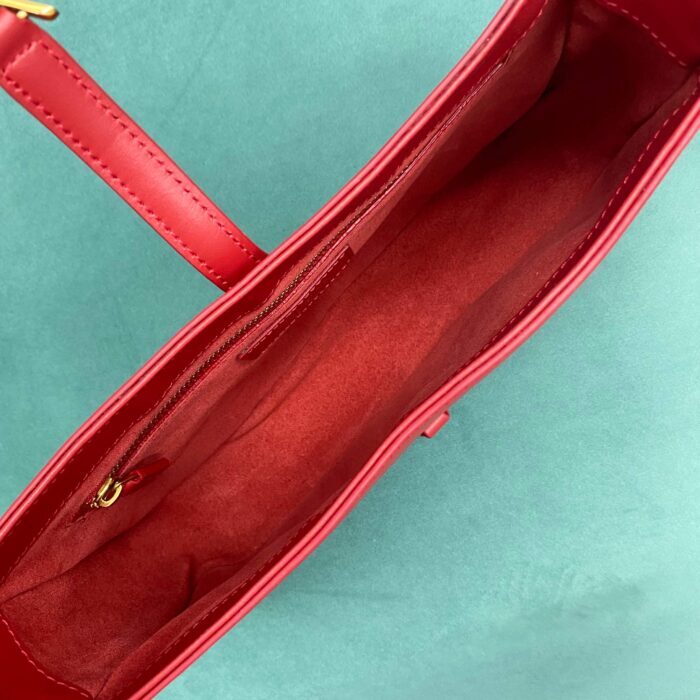 생로랑 페이턴트 가죽 소재의 LE 5 A 7 호보백 657228 레드 레플리카 미러급 SA급 S급 고퀄리티 최상급 하이엔드 가방 [여성] 3