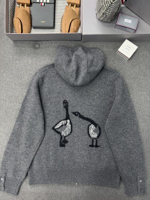 톰브라운 뒷면 오리 자카드 니트 후드집업 그레이 레플리카 미러급 SA급 S급 고퀄리티 하이엔드 최상급 의류 [남성여성공용] 4