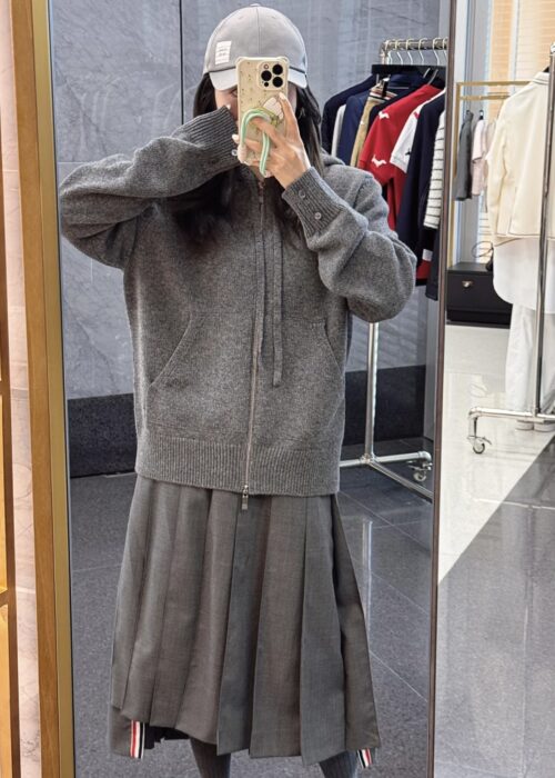 톰브라운 뒷면 오리 자카드 니트 후드집업 그레이 레플리카 미러급 SA급 S급 고퀄리티 하이엔드 최상급 의류 [남성여성공용]