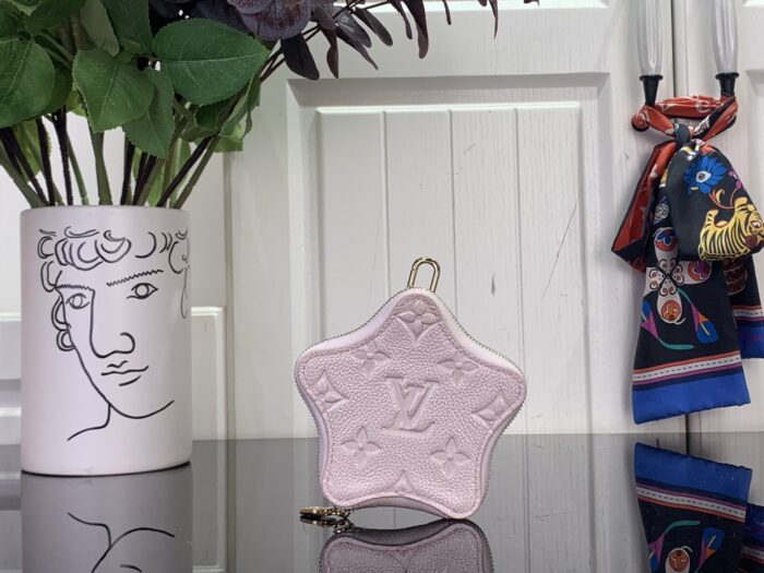 루이비통 별 동전 지갑 백 참 핑크 M26575 레플리카 미러급 SA급 S급 고퀄리티 최상급 하이엔드 지갑 [여성]