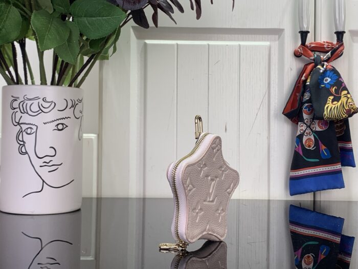 루이비통 별 동전 지갑 백 참 핑크 M26575 레플리카 미러급 SA급 S급 고퀄리티 최상급 하이엔드 지갑 [여성] 4