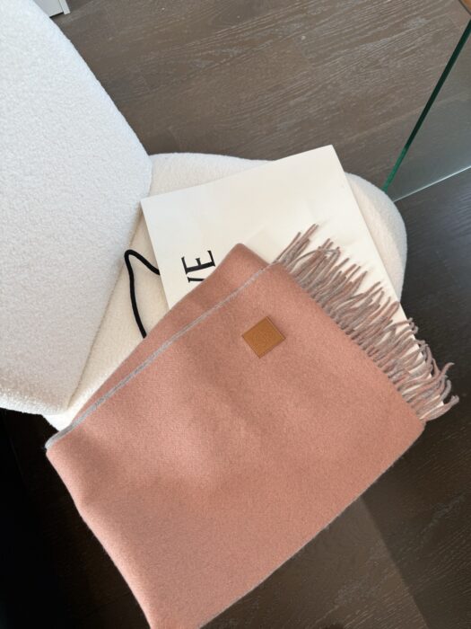 로에베 패치 로고 양색 스카프 핑크 그레이 레플리카 미러급 SA급 S급 고퀄리티 최상급 하이엔드 악세사리 [남성여성공용] 6