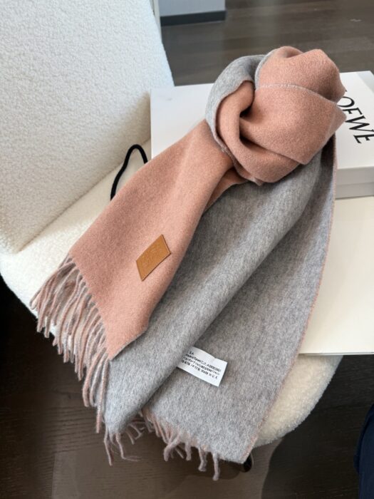 로에베 패치 로고 양색 스카프 핑크 그레이 레플리카 미러급 SA급 S급 고퀄리티 최상급 하이엔드 악세사리 [남성여성공용] 2