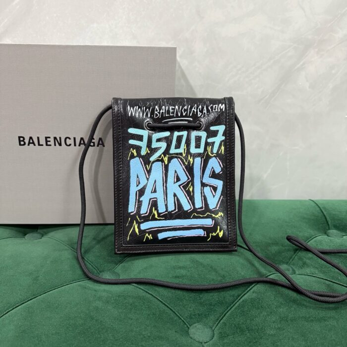 발렌시아가 그래피티 스마트폰 숄더백 블랙 레플리카 미러급 SA급 S급 고퀄리티 최상급 하이엔드 가방 [남성여성공용] 2